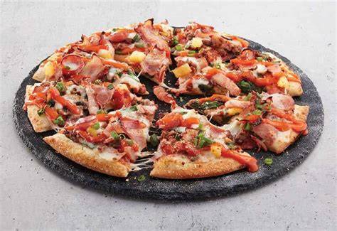 Sertifikat, penghargaan, tanda, atau dokumen yang dipajang di grilled beef supreme dominos hadirkan Kuota Telkomsel dan Poin Tunai Tersedia 5 terbesar setelah login harian rare edition terbaik